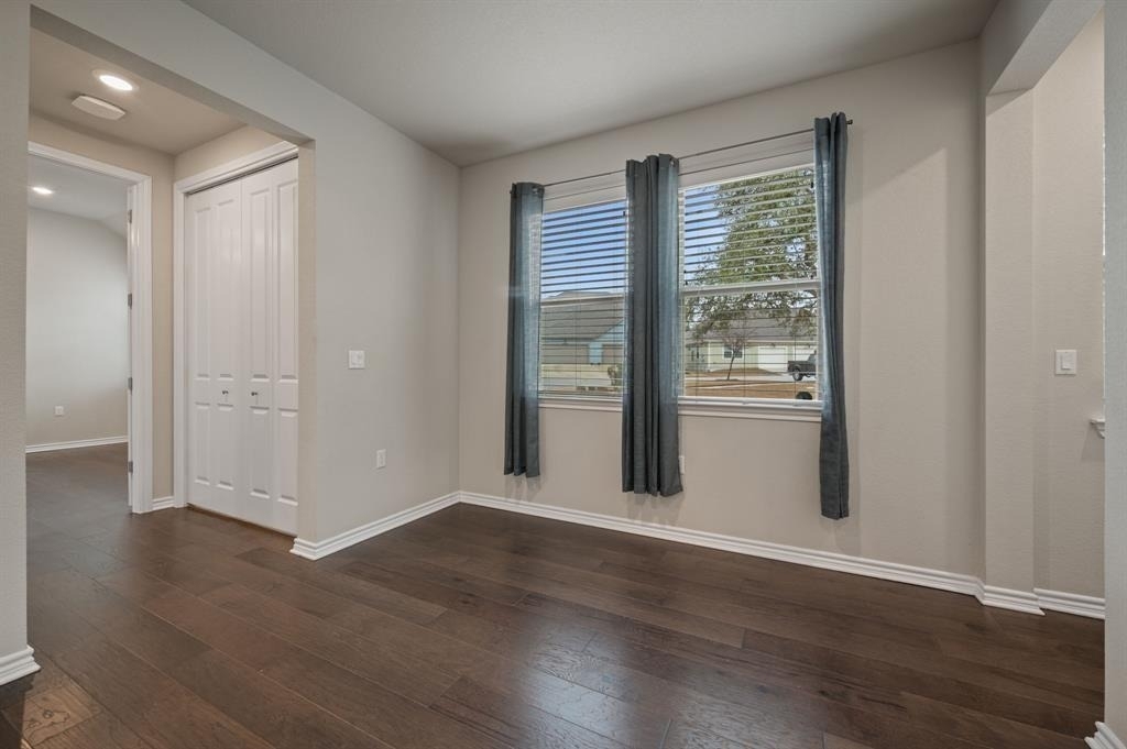 305 Bolivar Way - Photo 12