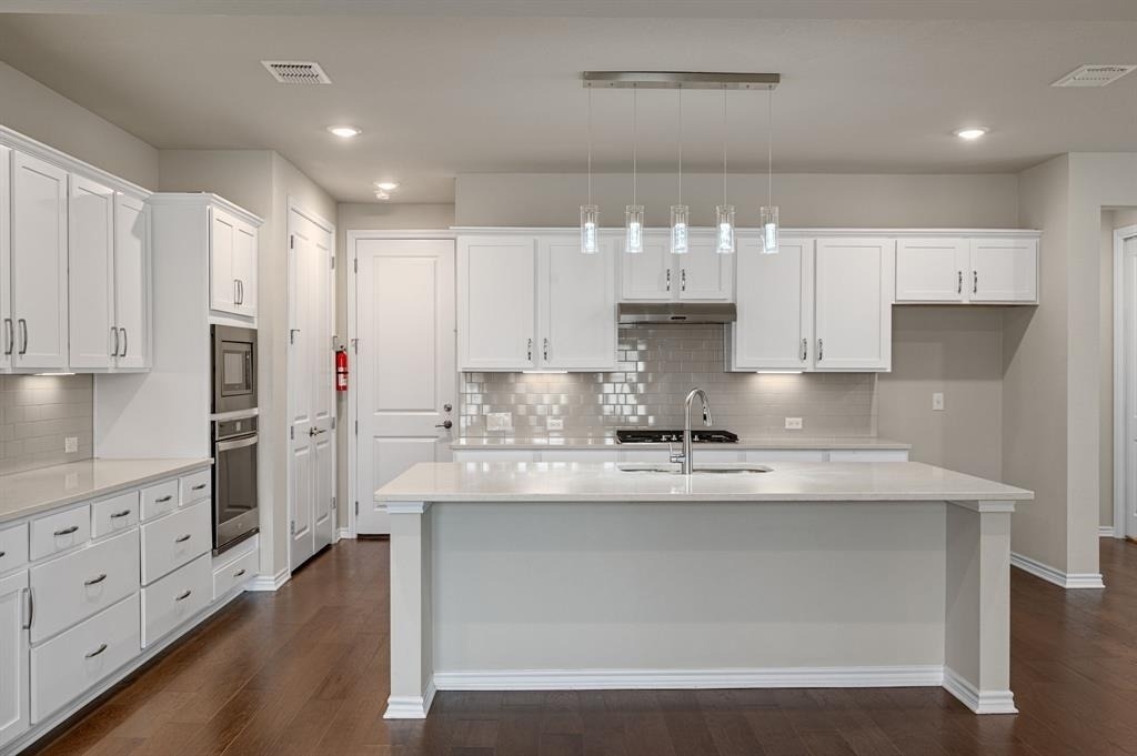 305 Bolivar Way - Photo 3