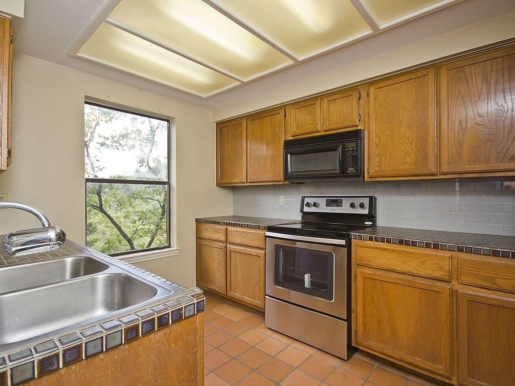 8200 Neely Dr - Photo 5