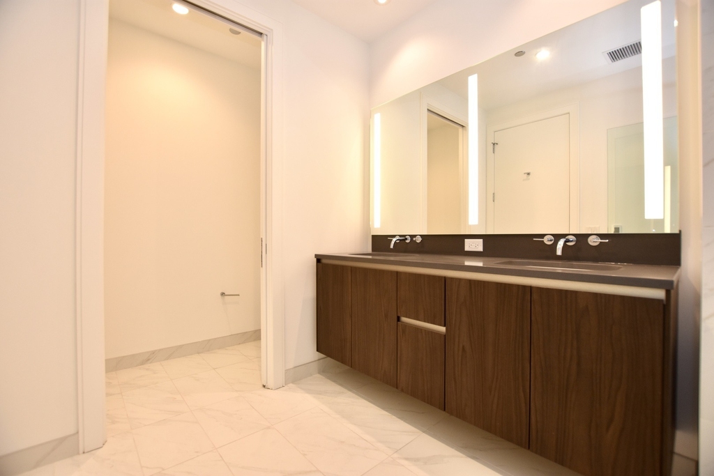 60 E Randolph Street - Photo 37