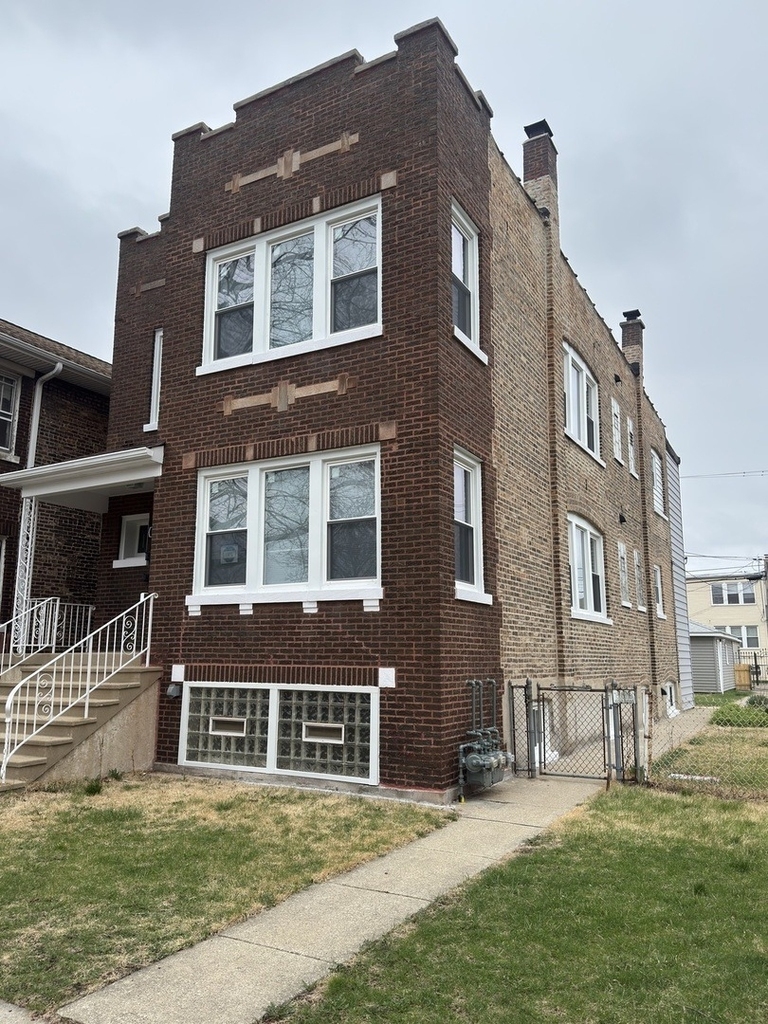 1807 S 49th Court - Photo 2