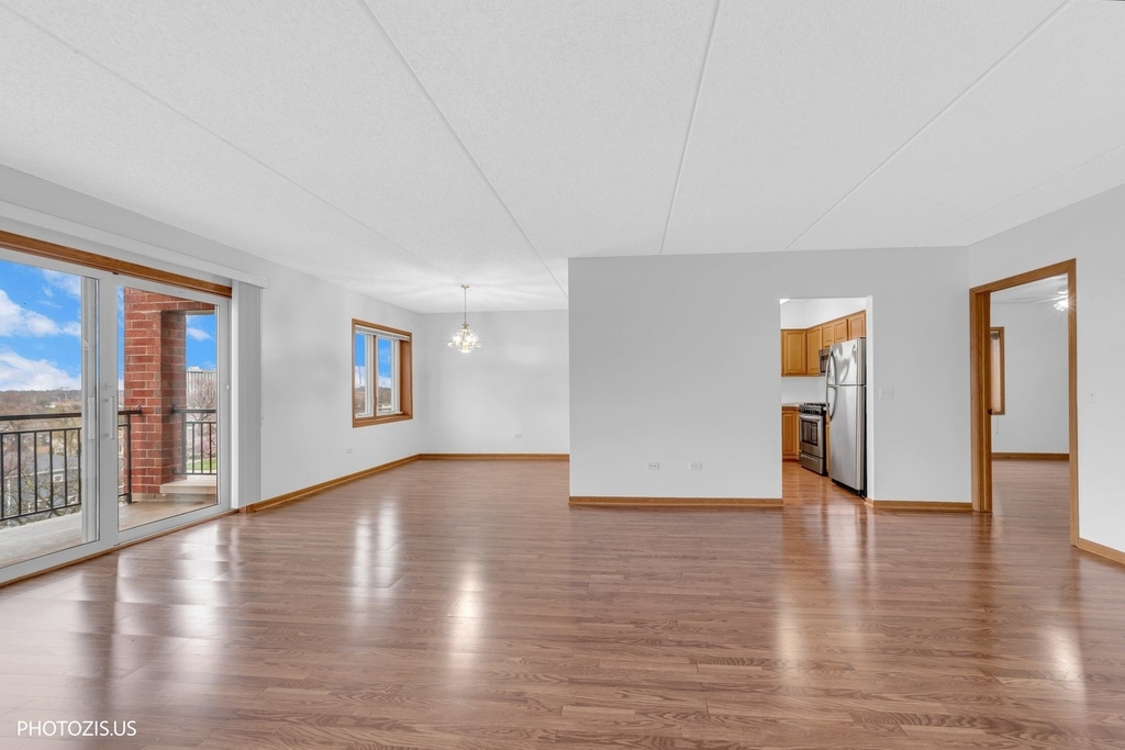 5555 N Cumberland Avenue - Photo 5