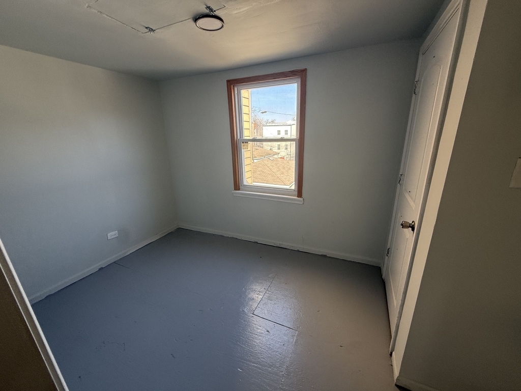 411 N Hamlin Avenue - Photo 11
