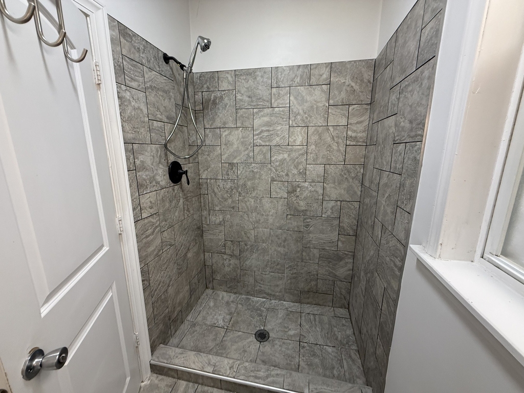 411 N Hamlin Avenue - Photo 13