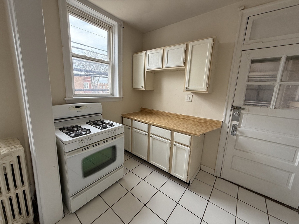 2142 Gunderson Avenue - Photo 3