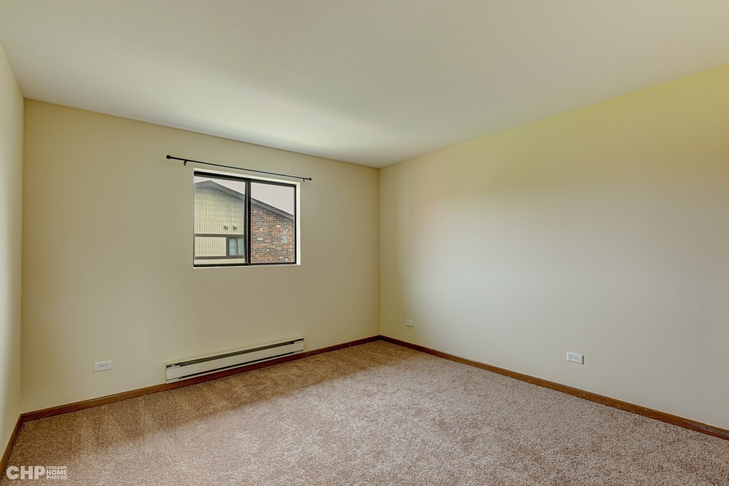 439 Berkshire Drive - Photo 11
