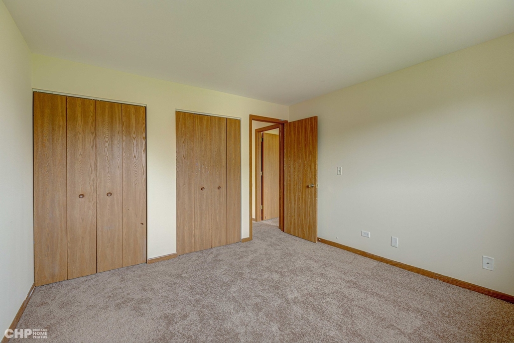 439 Berkshire Drive - Photo 12