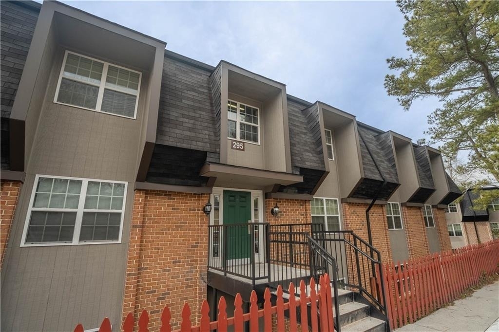 295 Winding River Road - Photo 0