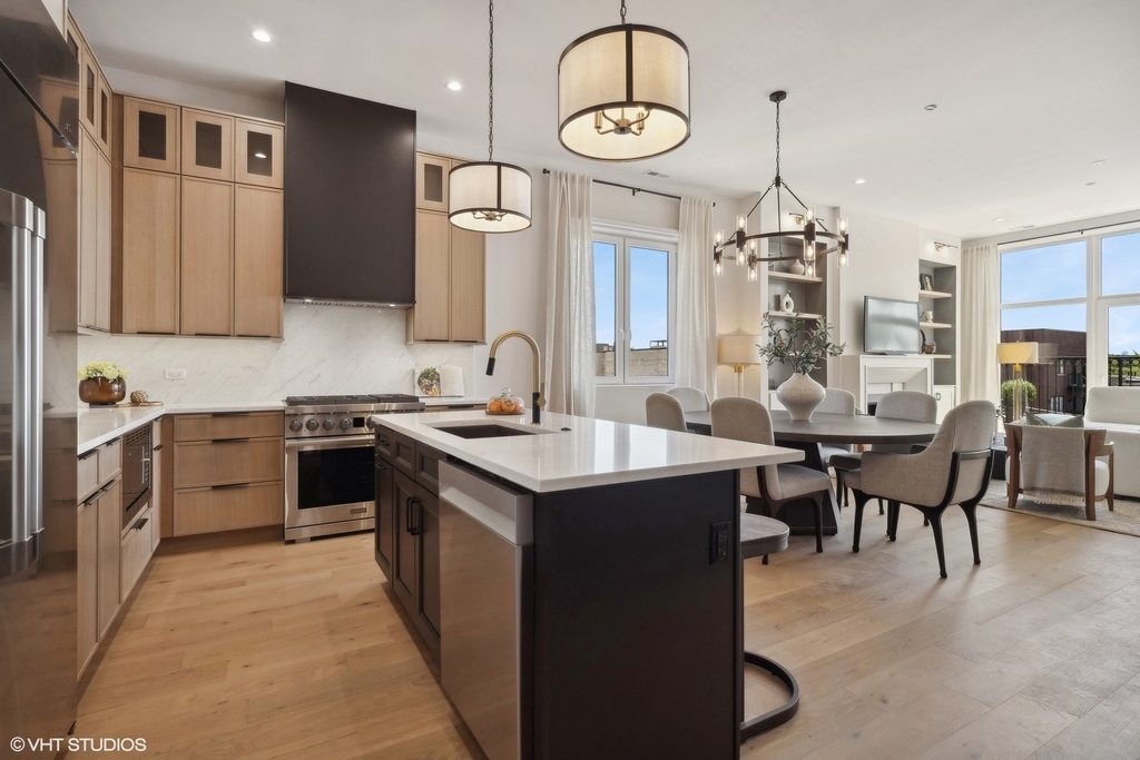 1615 W Irving Park Road - Photo 4