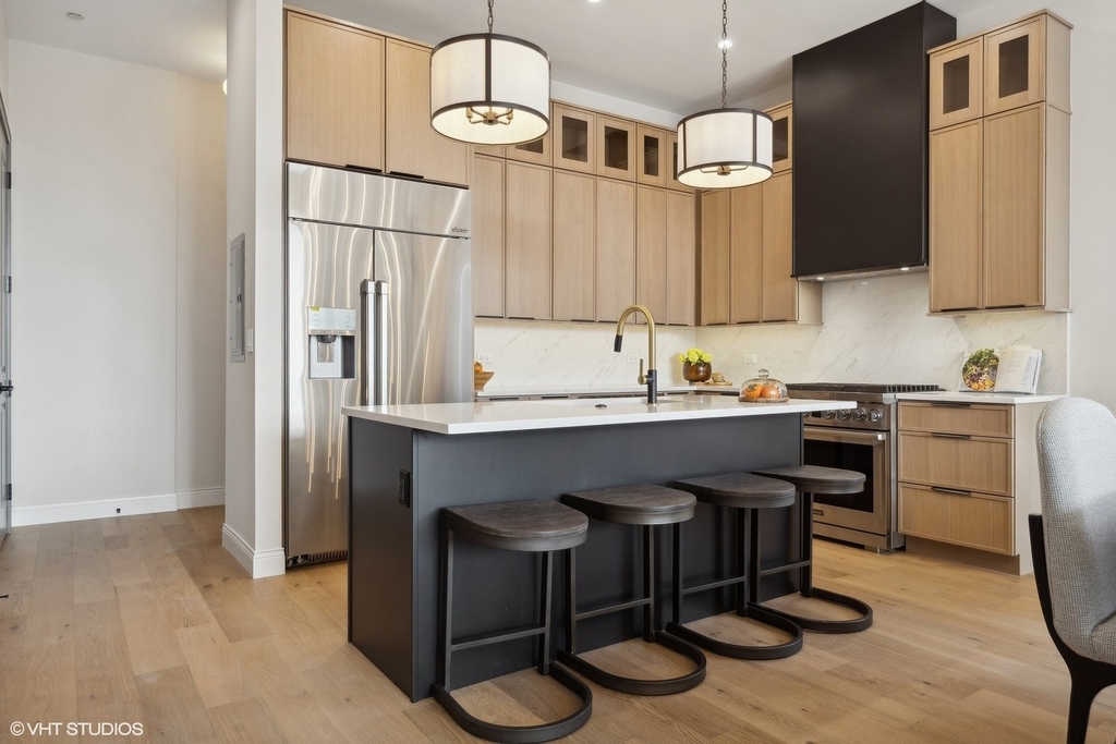 1615 W Irving Park Road - Photo 2