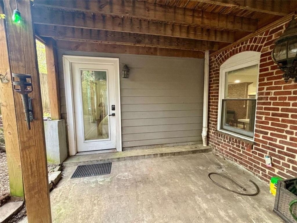 685 Argonne Avenue - Photo 1
