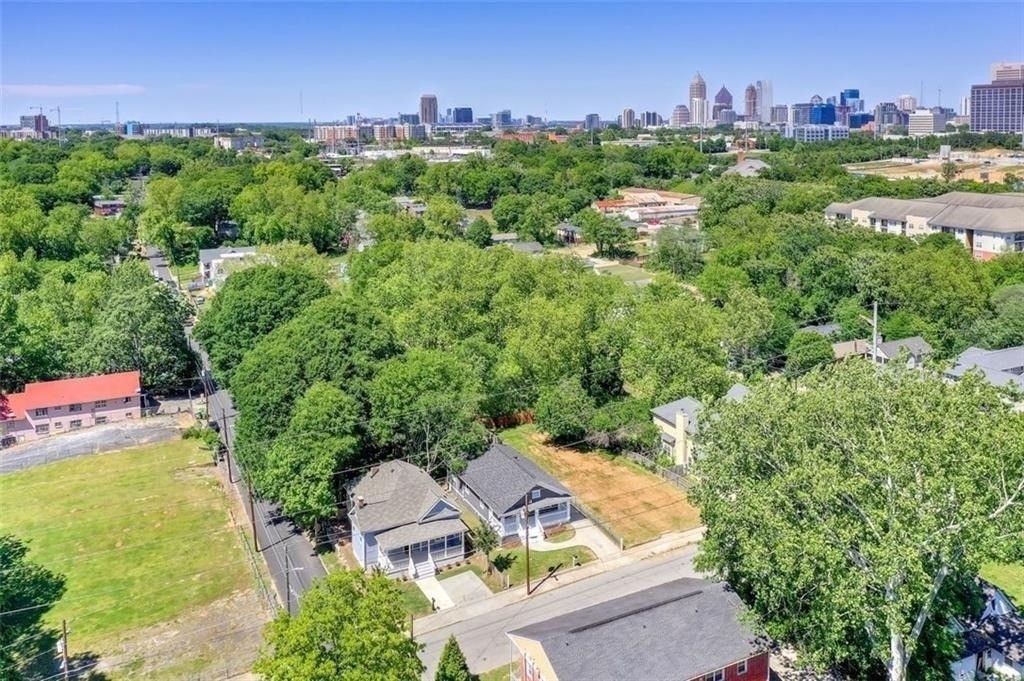 679 Jones Avenue Nw - Photo 2