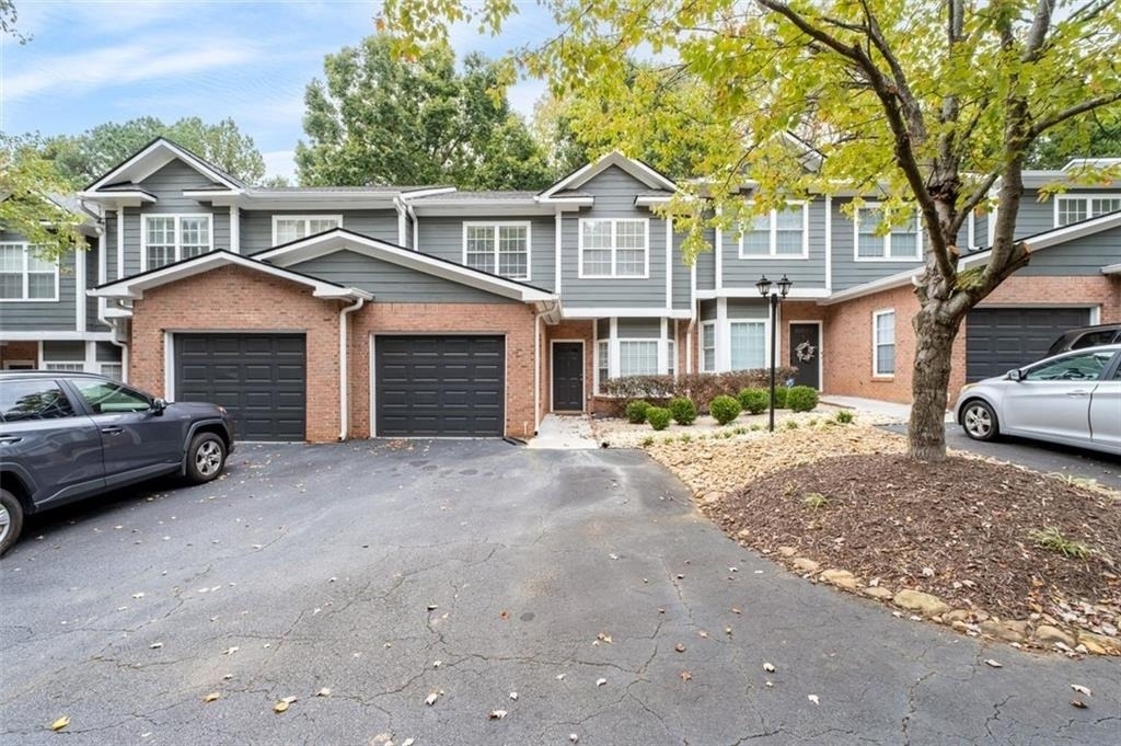 2680 Pine Tree Road Ne - Photo 2