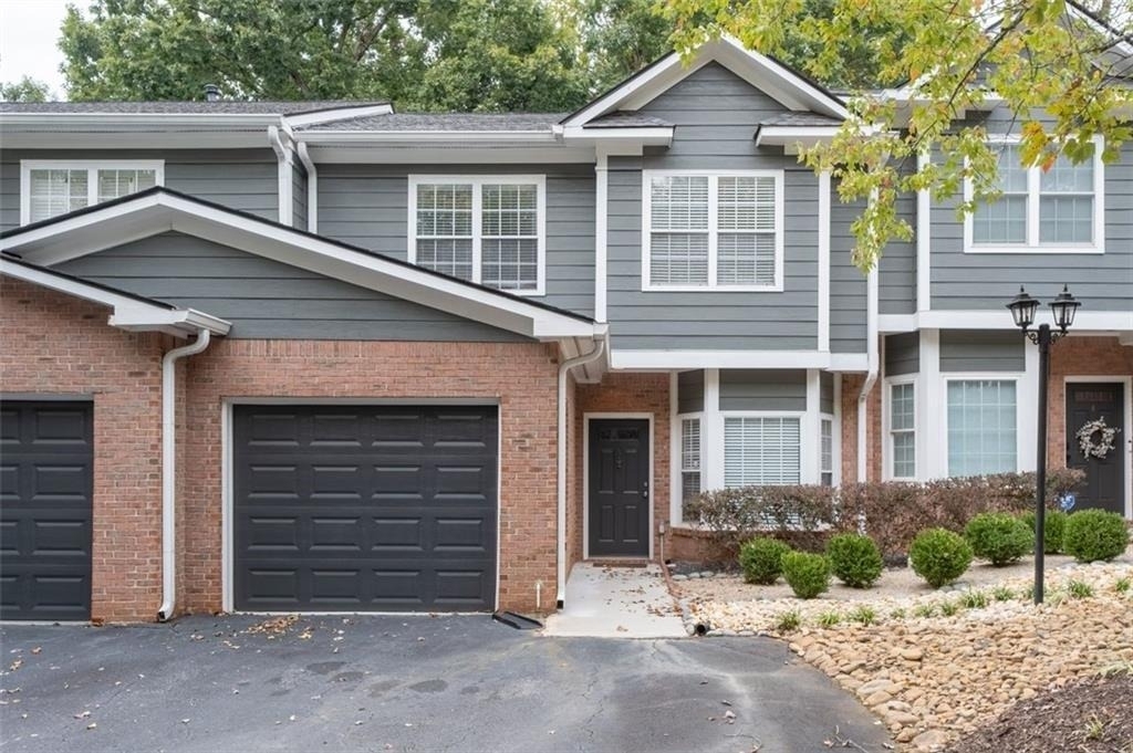 2680 Pine Tree Road Ne - Photo 1