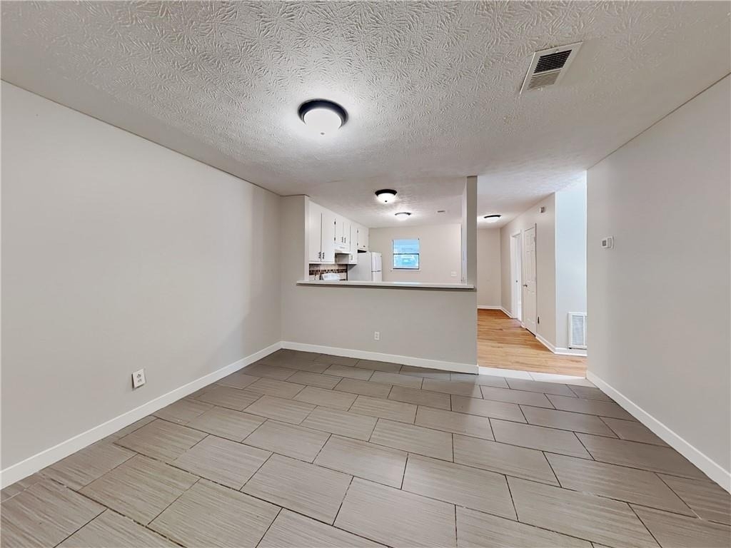 1289 Knoll Court Nw - Photo 3