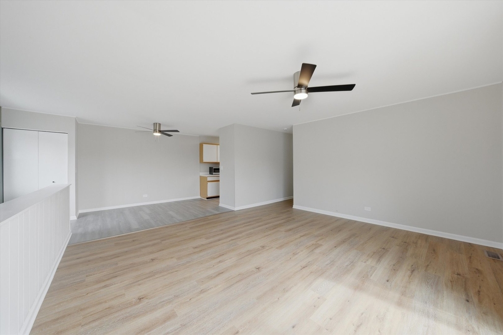 238 Algonquin Court - Photo 2