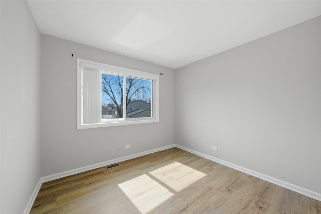 238 Algonquin Court - Photo 10