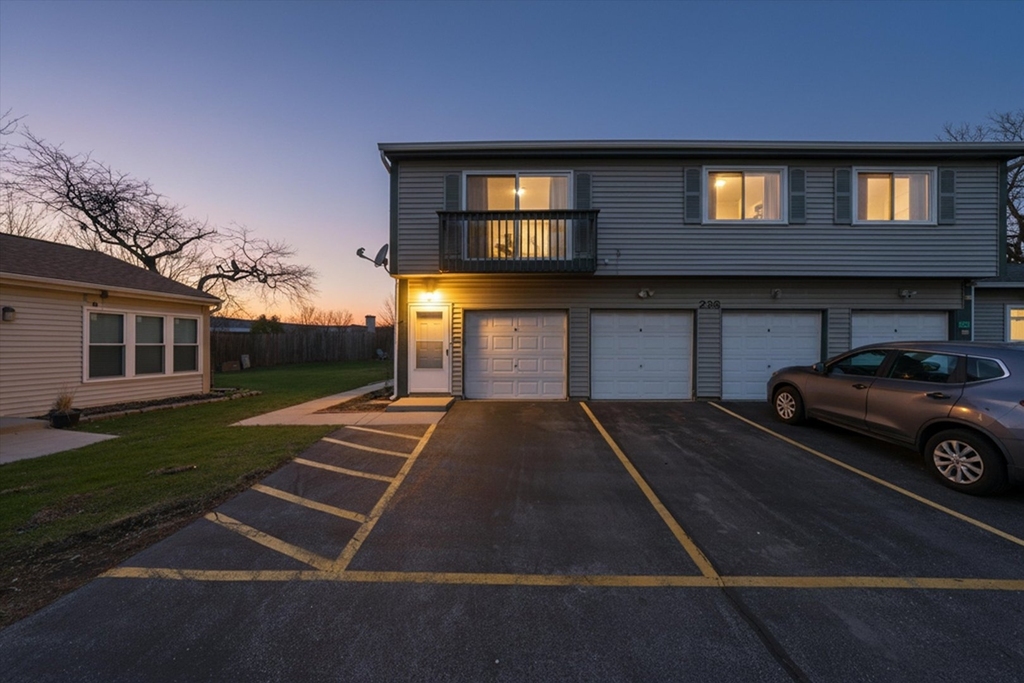 238 Algonquin Court - Photo 1