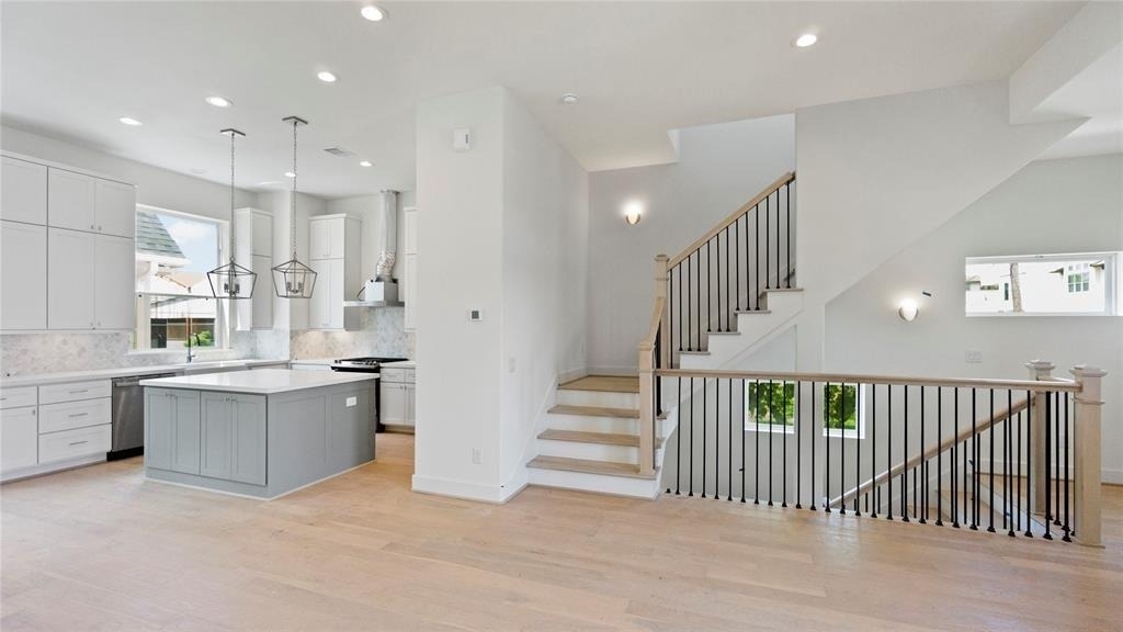 4621 Maxie Street - Photo 0