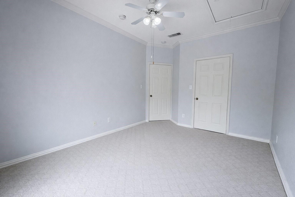 9400 Bellaire Boulevard - Photo 6