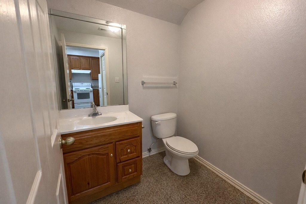 9400 Bellaire Boulevard - Photo 13
