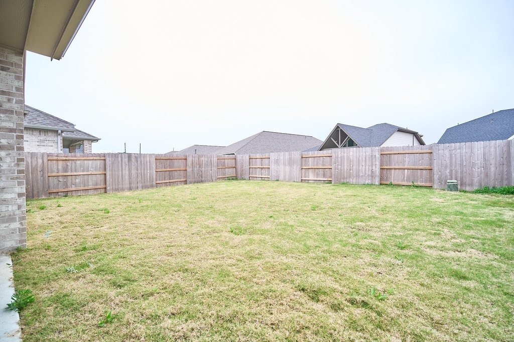 24819 Yellow Spruce - Photo 24