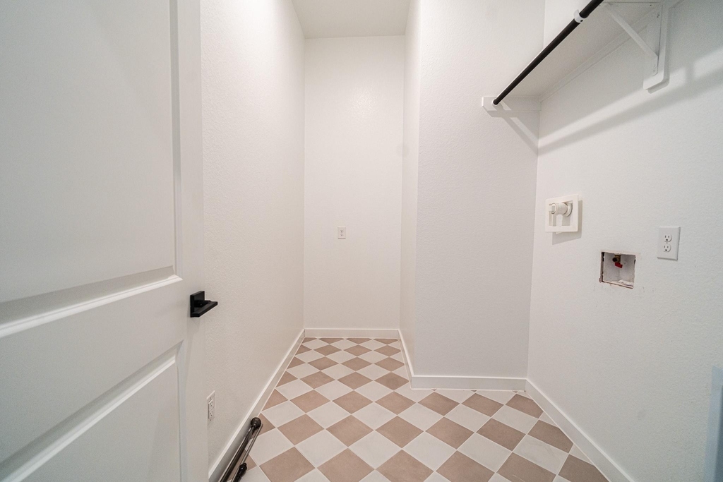 24819 Yellow Spruce - Photo 21