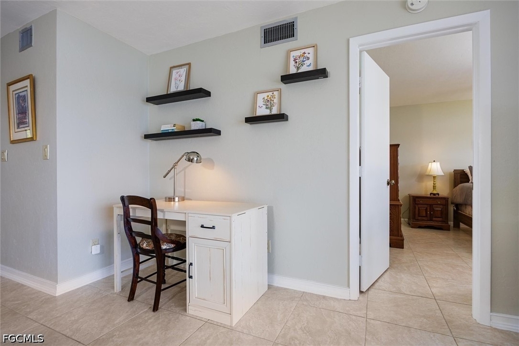 16200 Bay Pointe Boulevard - Photo 16