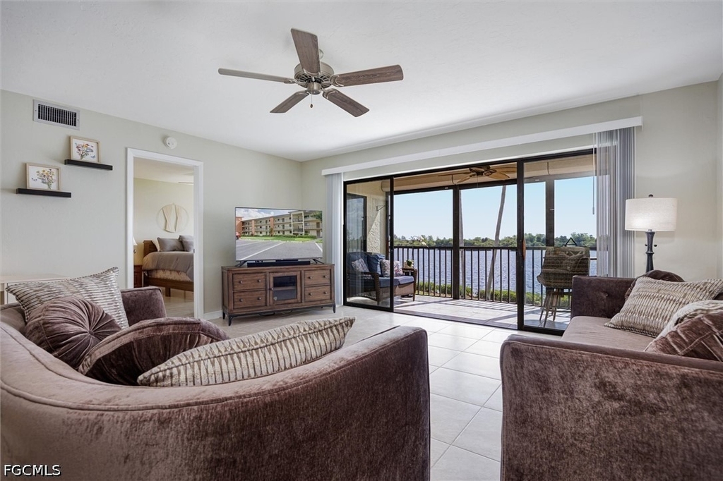 16200 Bay Pointe Boulevard - Photo 9