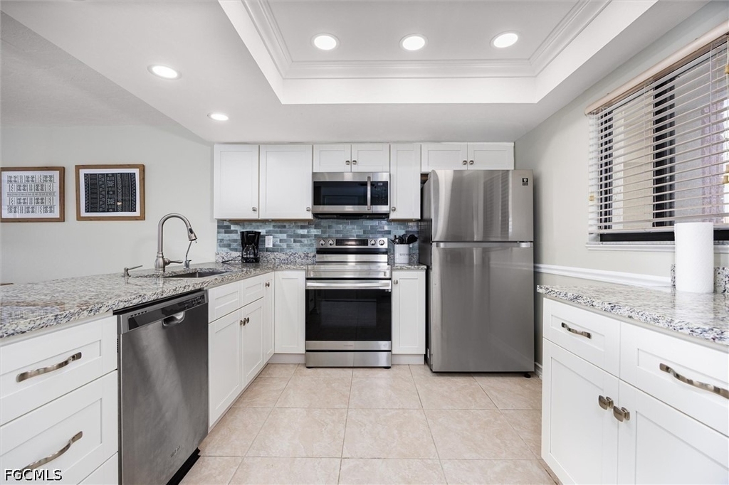 16200 Bay Pointe Boulevard - Photo 5