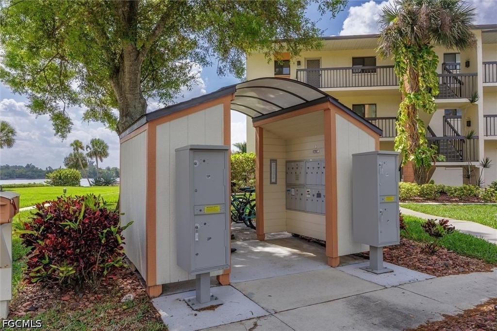 16200 Bay Pointe Boulevard - Photo 20