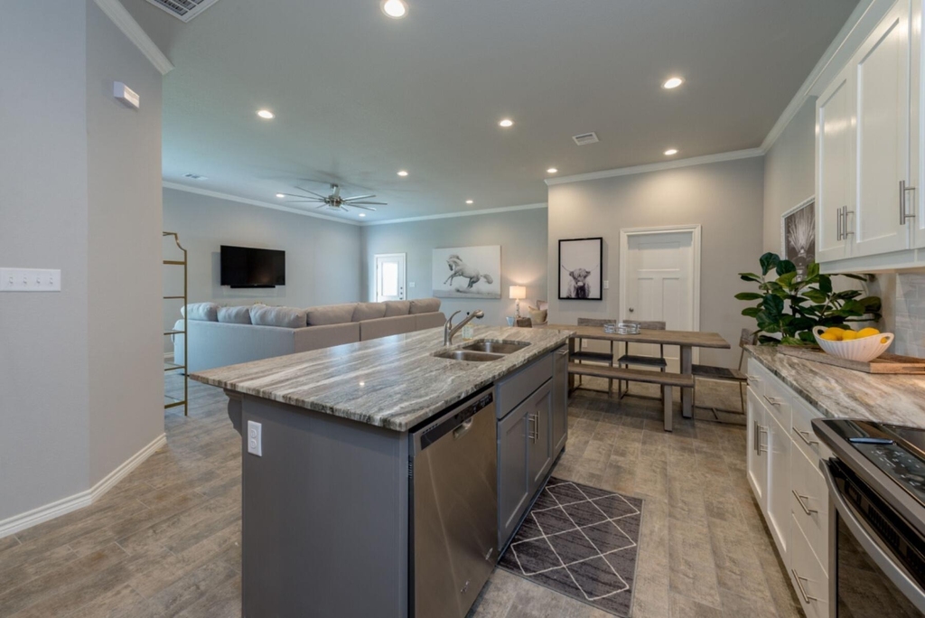 3617 Kenyon Drive - Photo 3