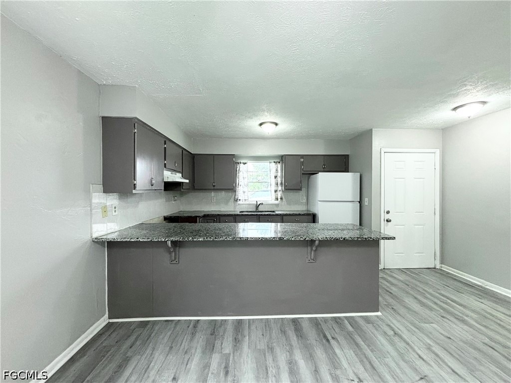 1720 Sw Santa Barbara Place - Photo 4