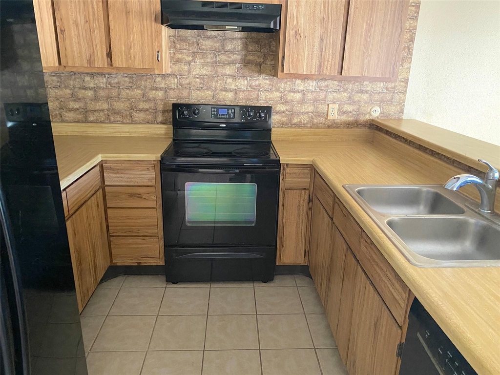 3166 Windchase Boulevard - Photo 8