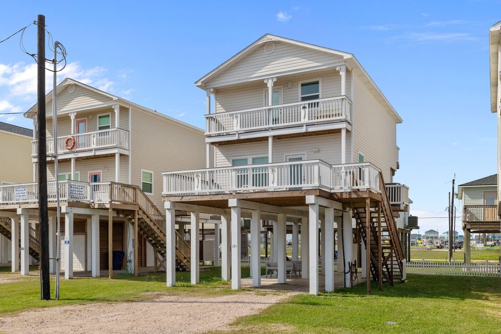 139 W Palm Street - Photo 0