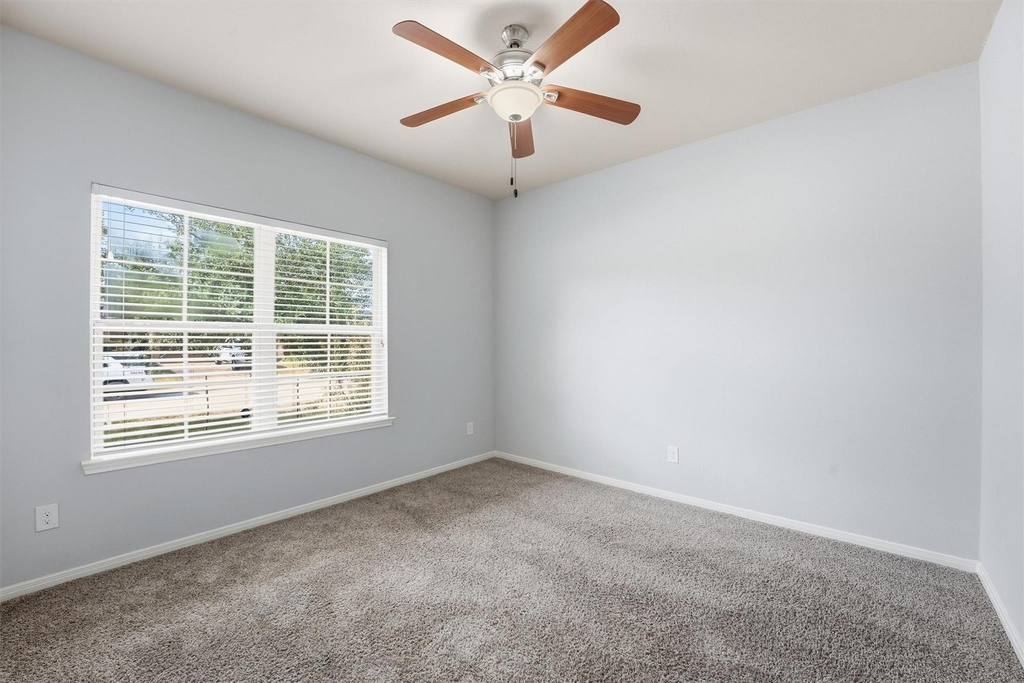 719 Longstreet Drive - Photo 21