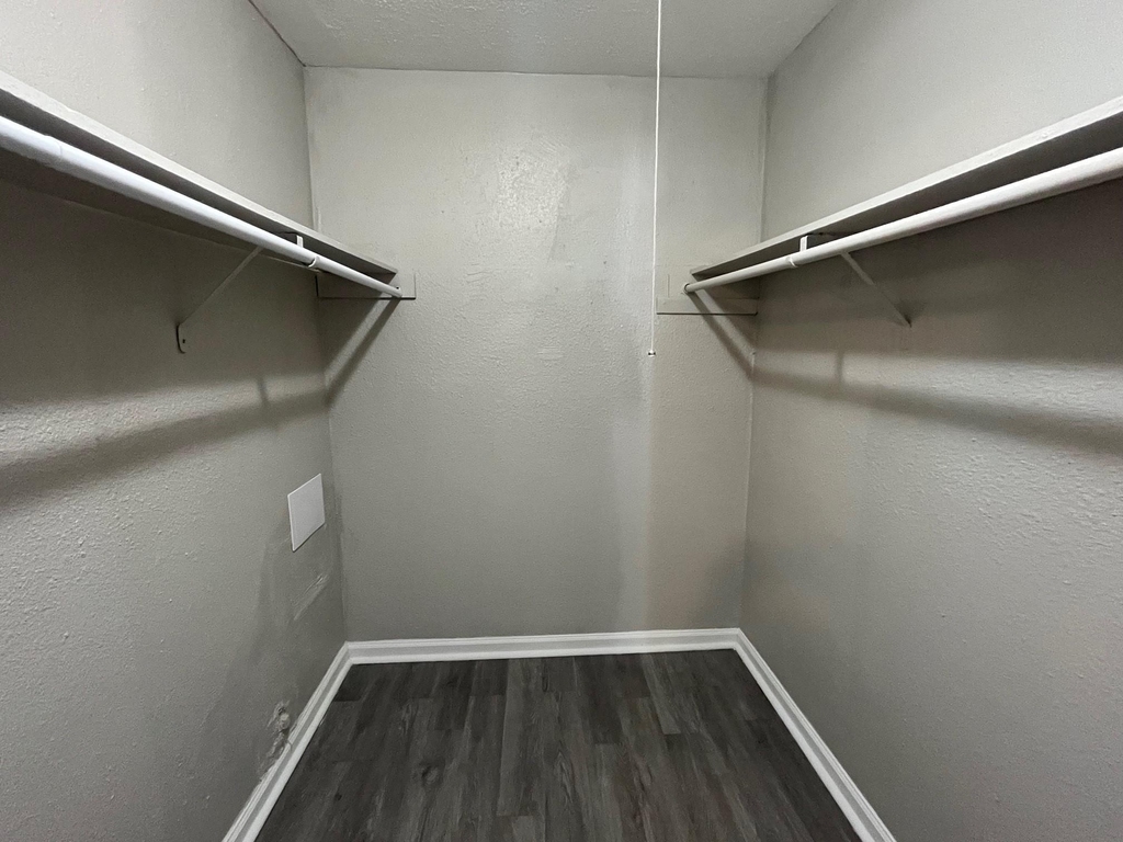 4831 Sycamore Avenue Avenue - Photo 3