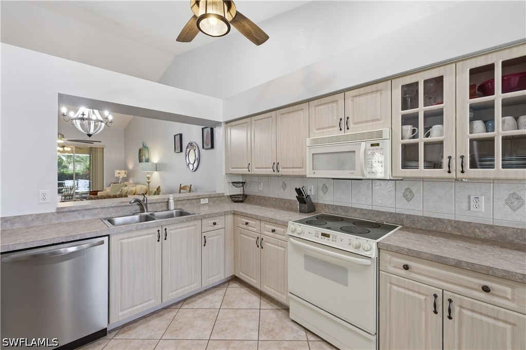 5778 Greenwood Circle - Photo 10
