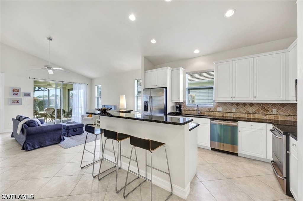684 98th Avenue N - Photo 9