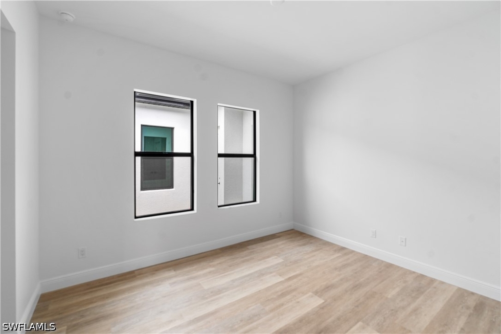 837 91st Avenue N - Photo 23