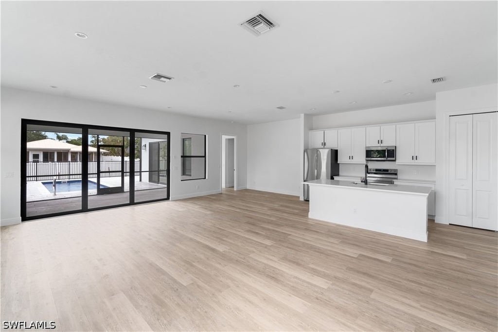 837 91st Avenue N - Photo 17