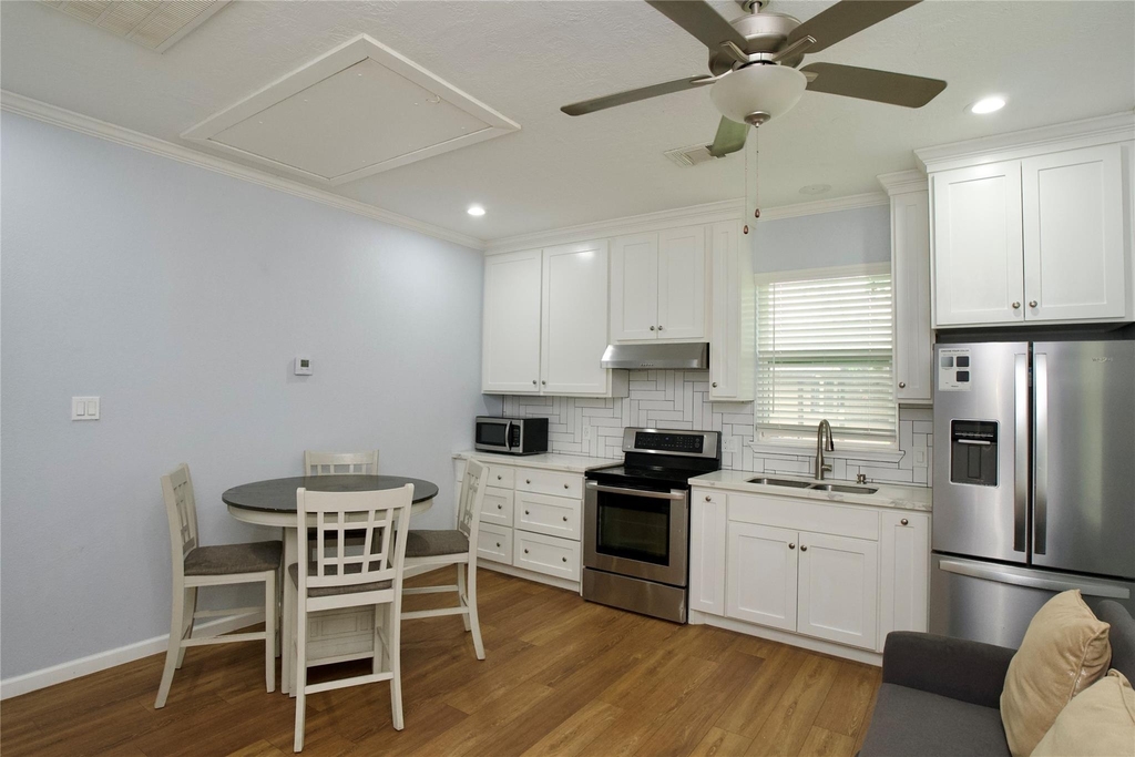 3710 Yellowstone Boulevard - Photo 1