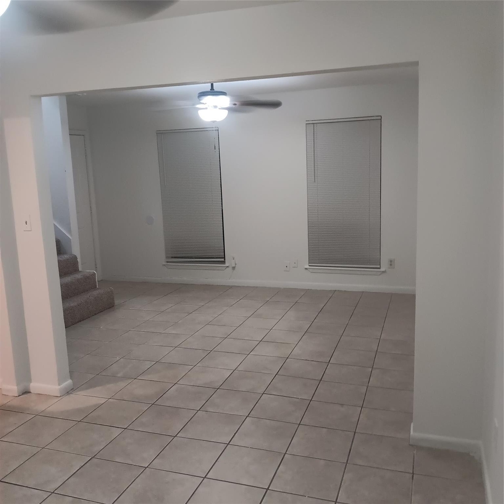 521 Ferguson Street - Photo 3