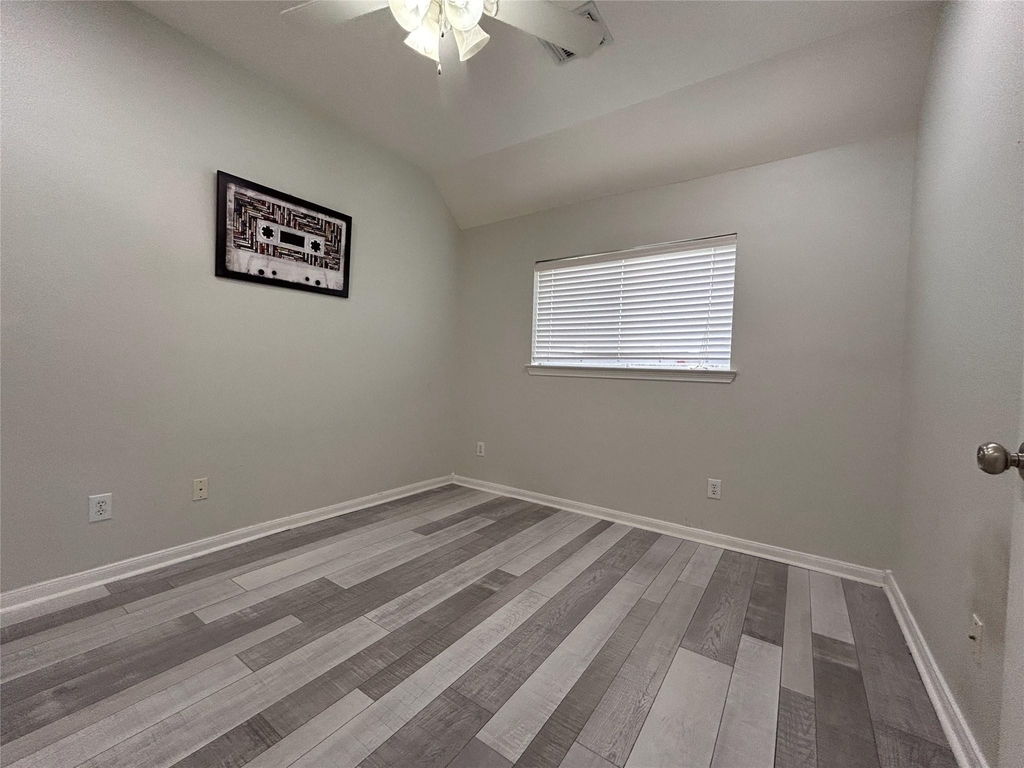 21806 Silverpeak Court - Photo 14