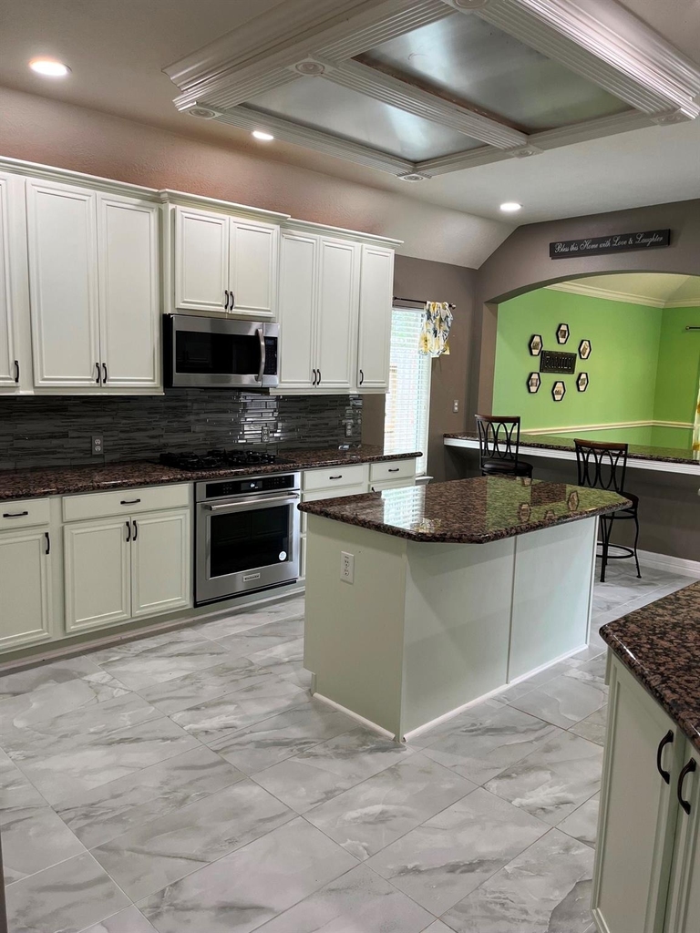 21806 Silverpeak Court - Photo 8