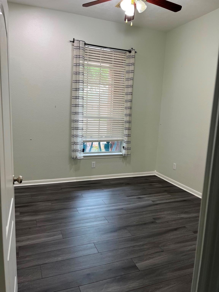 21806 Silverpeak Court - Photo 22
