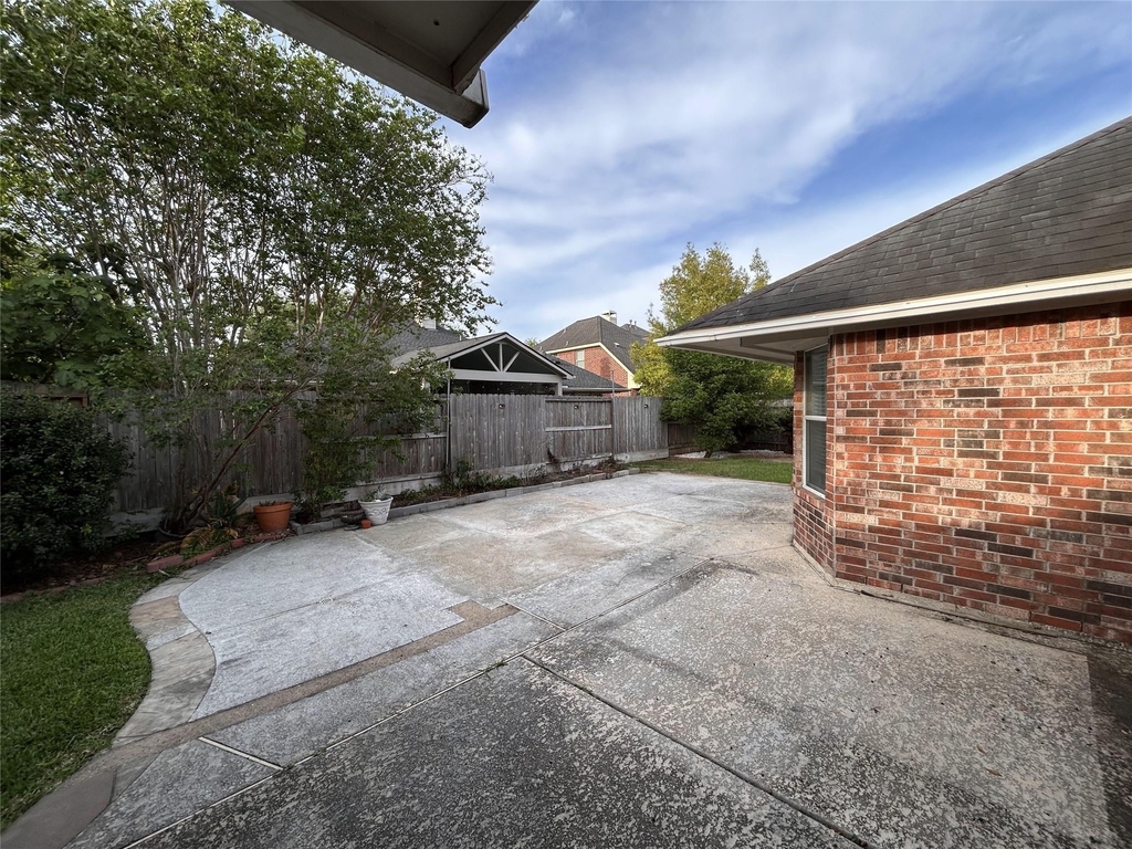 21806 Silverpeak Court - Photo 19
