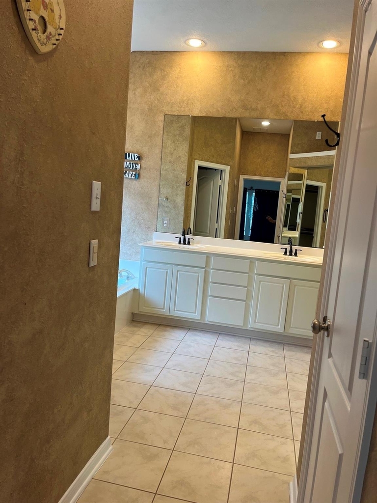 21806 Silverpeak Court - Photo 11