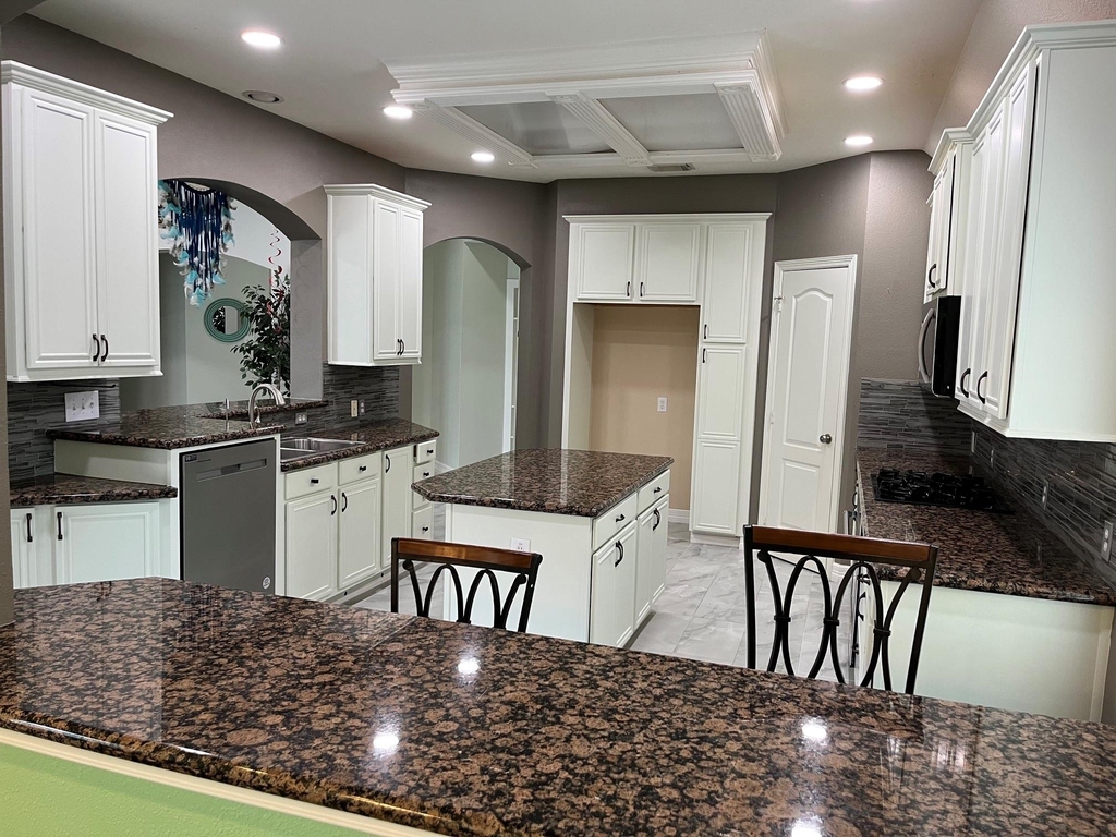 21806 Silverpeak Court - Photo 7