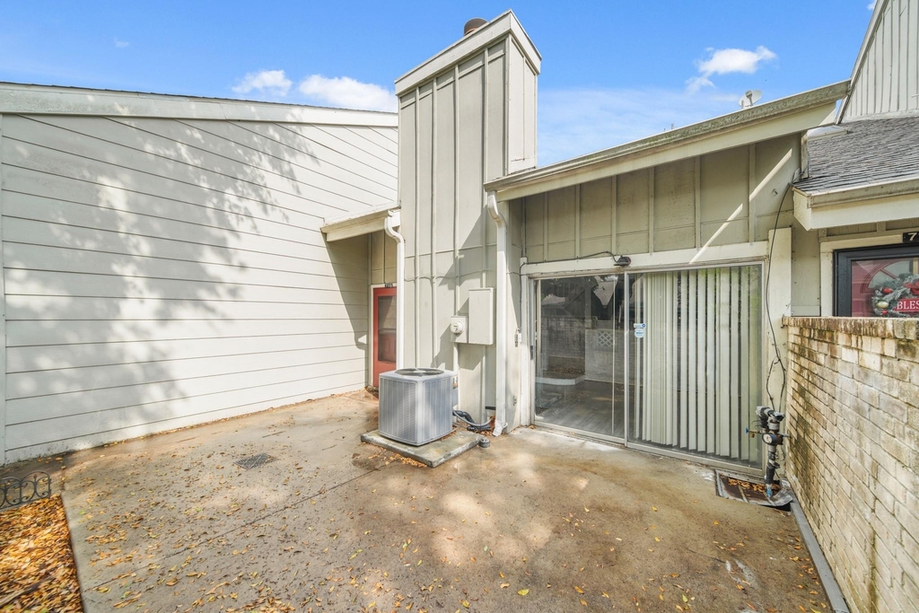7119 Brendam Lane - Photo 7
